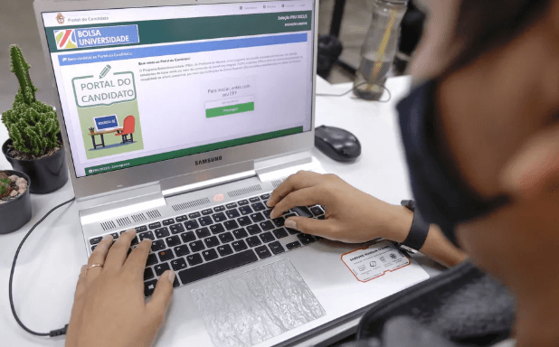 Resultado do Programa Bolsa Universidade 2026 é divulgado em Manaus