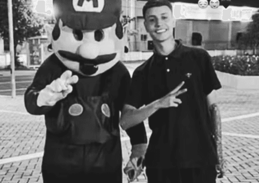 Jovem sofreu convulsões ao ser espancado até à morte em Manaus