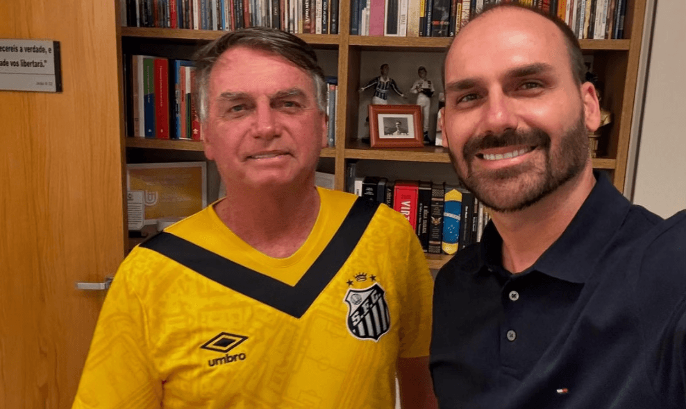 Eduardo Bolsonaro pede calma a apoiadores e critica decisões de Alexandre de Moraes