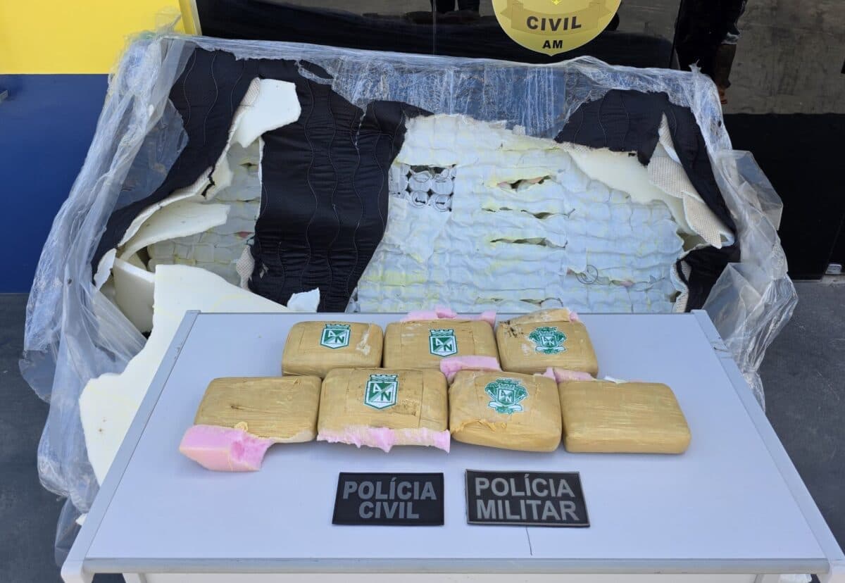 Polícia apreende maconha escondida em colchão de barco em Amaturá