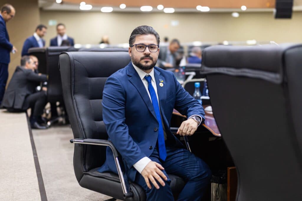 Excluído, Amauri Gomes toma posse na CMM antes de recesso parlamentar e cita “manobra” para silenciá-lo