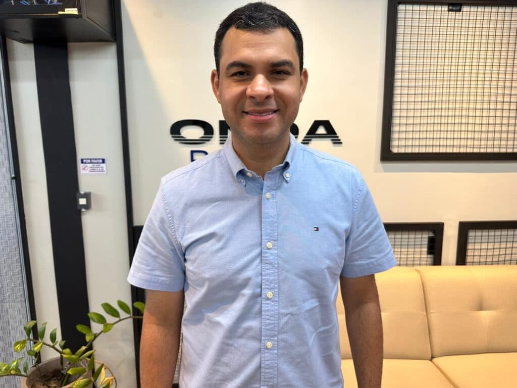 É vestindo municípios que se costuram votos