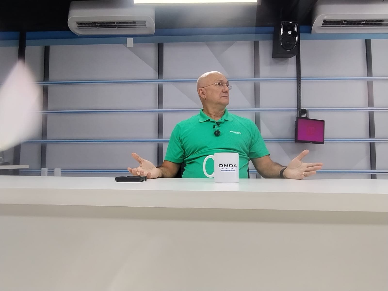 Bolsonaro na prisão é conveniente para dirigentes do PL, declara Coronel Menezes