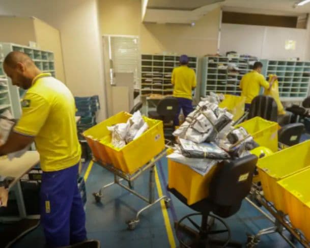 Correios aprova plano de reestruturação que inclui demissões voluntárias e fechamento de agências