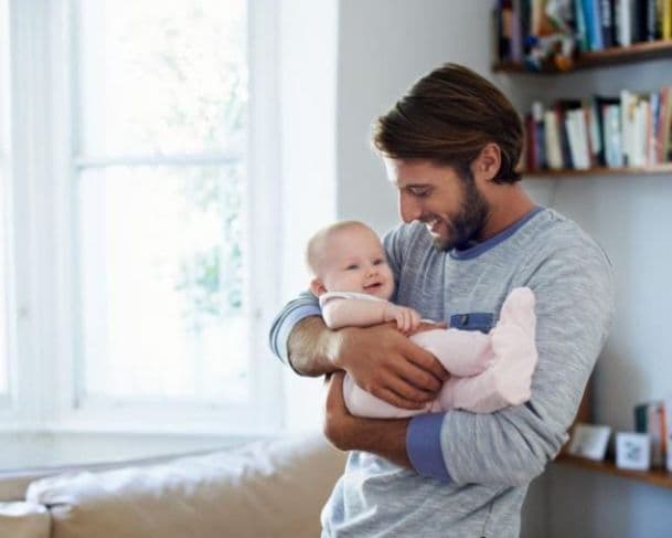 Câmara aprova ampliação de licença-paternidade para trabalhadores; veja como vai funcionar