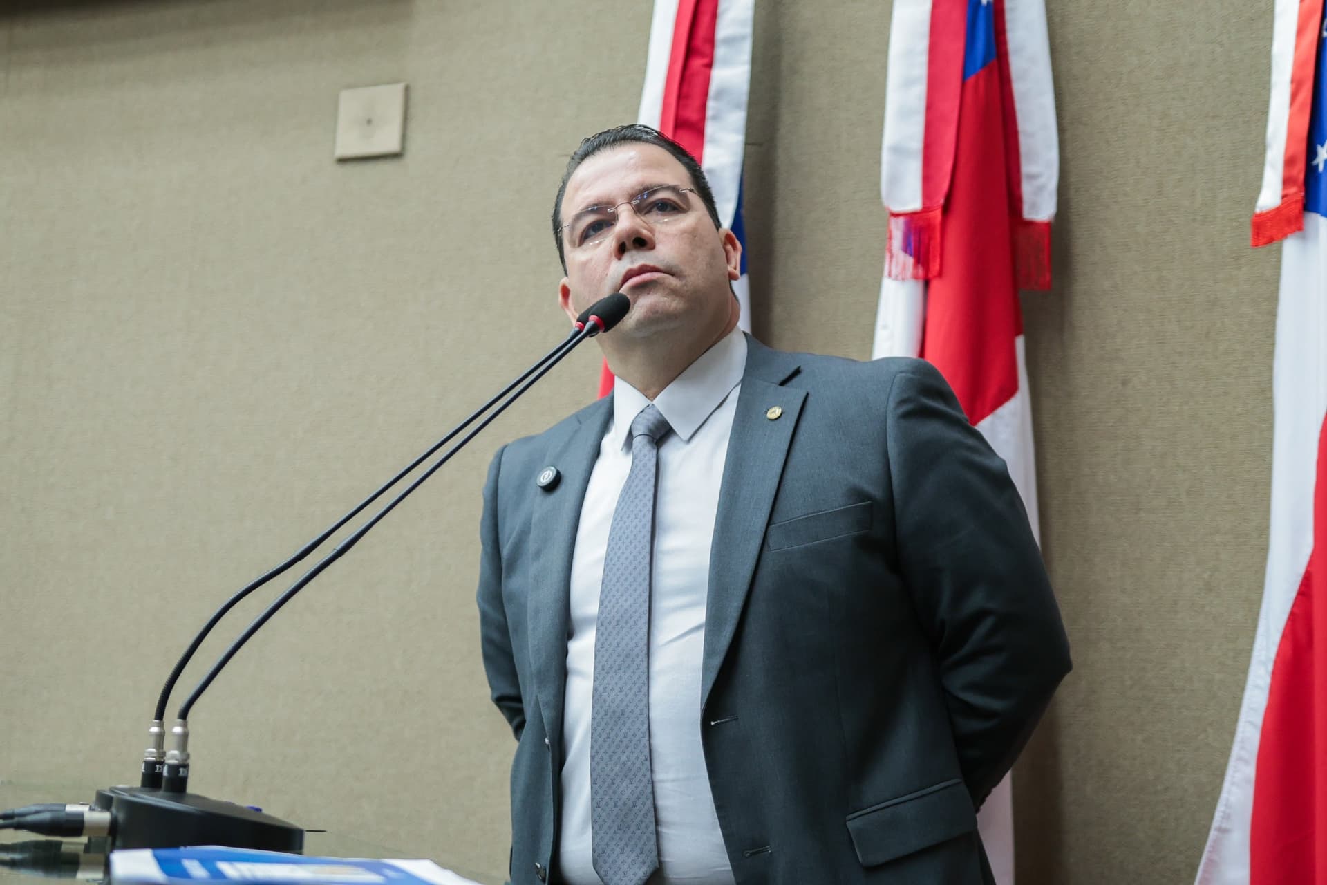 Contas de David Almeida de 2017 precisam ser aprecidadas neste ano, diz Wilker Barreto