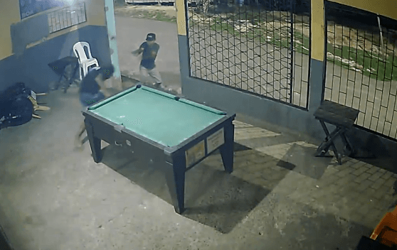 VÍDEO: Ataque a tiros em bar deixa três feridos em Coari
