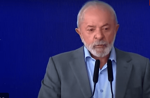 Lula comenta confusão na Câmara e afirma que país caminha para ser “civilizado”