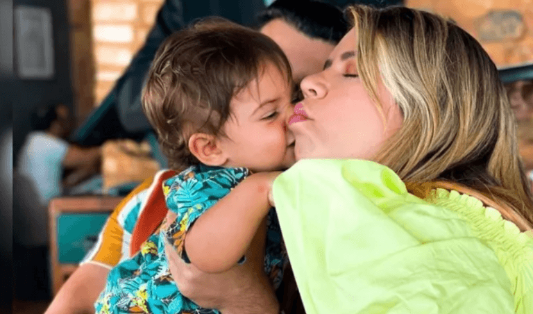 Filho de Marília Mendonça emociona fãs ao tocar música da mãe