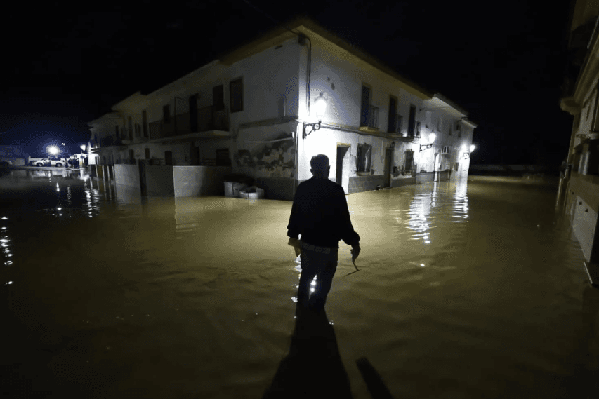 Alagamento em região turística da Espanha deixa um morto e dois desaparecidos