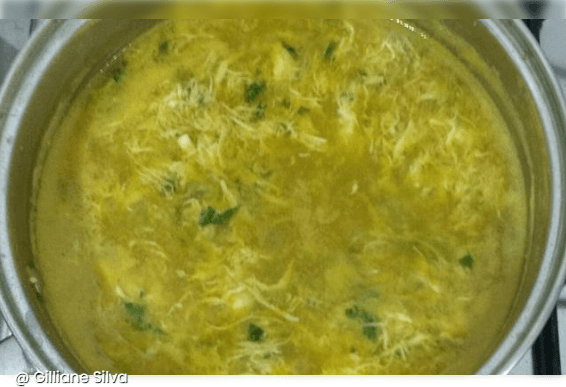 Caldo de caridade: tradição popular que promete aliviar a ressaca