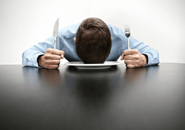 Não é só fome: o que realmente bagunça o humor quando o estômago ronca