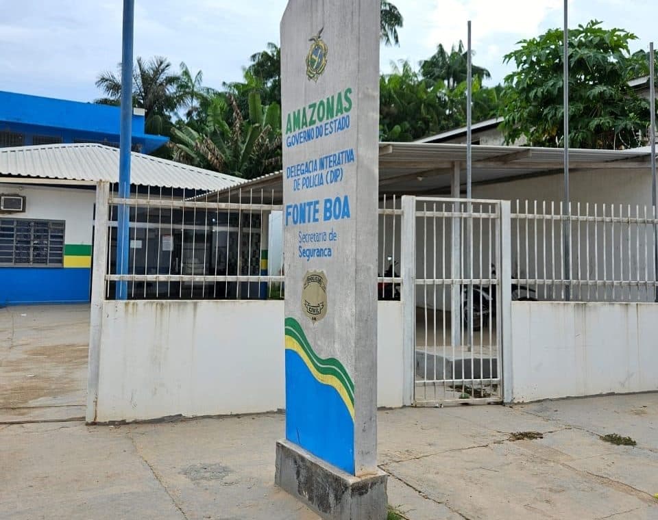 Com 80 processos por furto e tráfico, dupla é presa em Fonte Boa