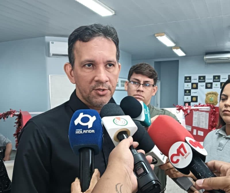 VÍDEO: Motociclista acusado de agressão nega corrida com musa de escola de samba