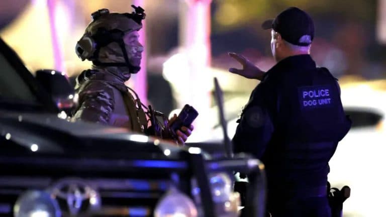 Pai e filho são suspeitos de atentado a tiros na Austrália que deixou 16 mortos