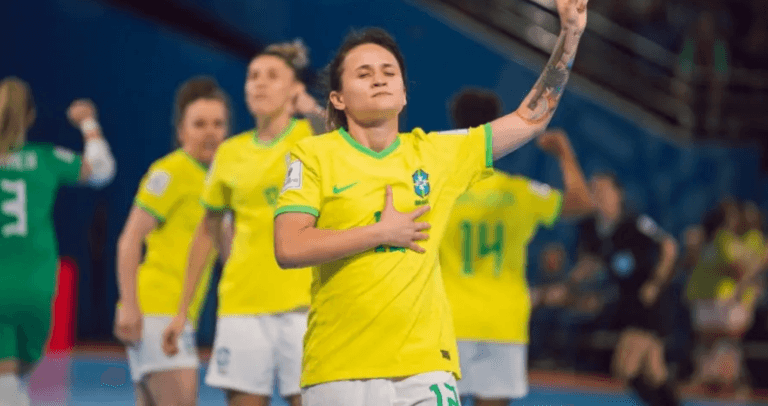 Seleção Brasileira vence Portugal por 3 a 0 e conquista primeiro mundial de futsal feminino
