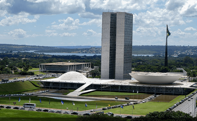 Congresso retornará trabalhos com 24 medidas provisórias na pauta e prazos apertados