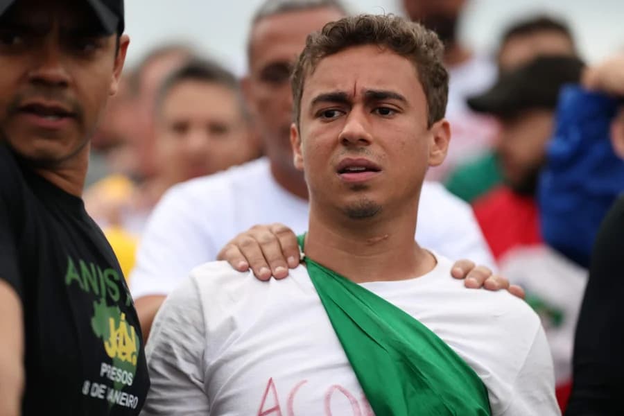 Nikolas Ferreira se pronuncia sobre disputar governo de Minas Gerais em 2026