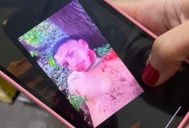 Criminosos deixam recado do Comando Vermelho sobre corpo de homem em Manaus