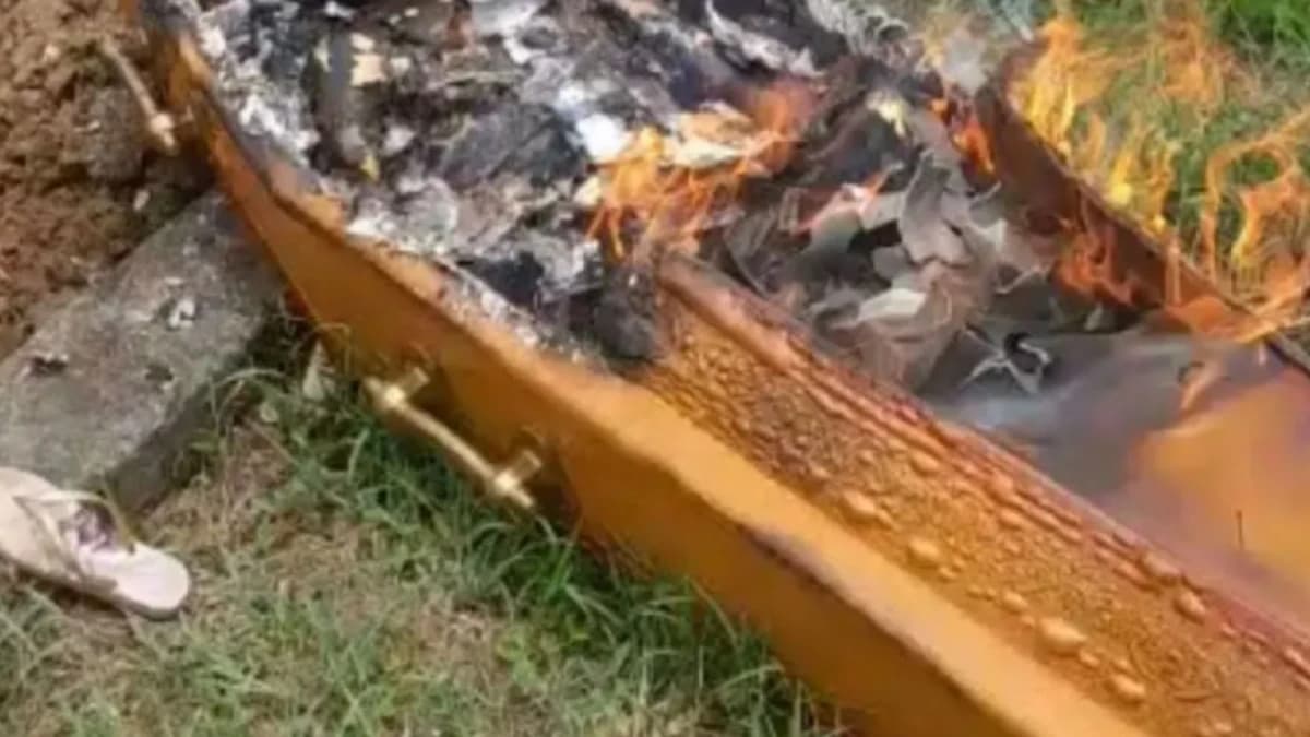 Criminosos incendeiam caixão durante sepultamento em cemitério da Bahia