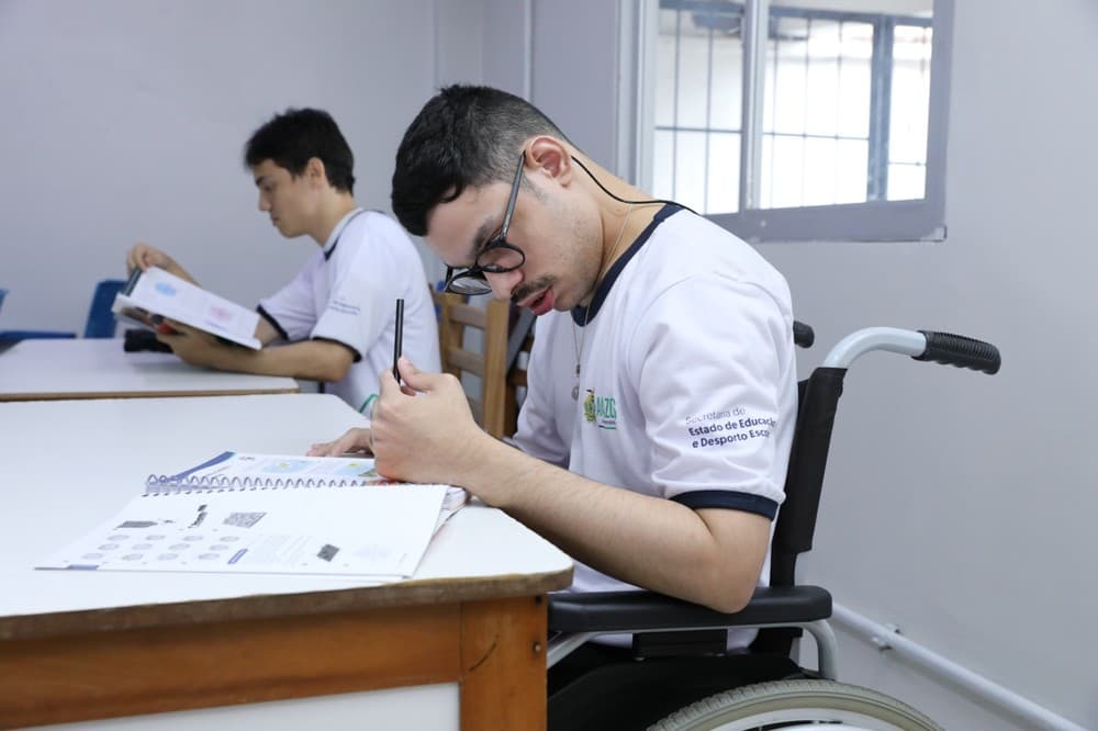 Transferência e matrícula de estudantes com deficiência têm início nesta segunda (12)