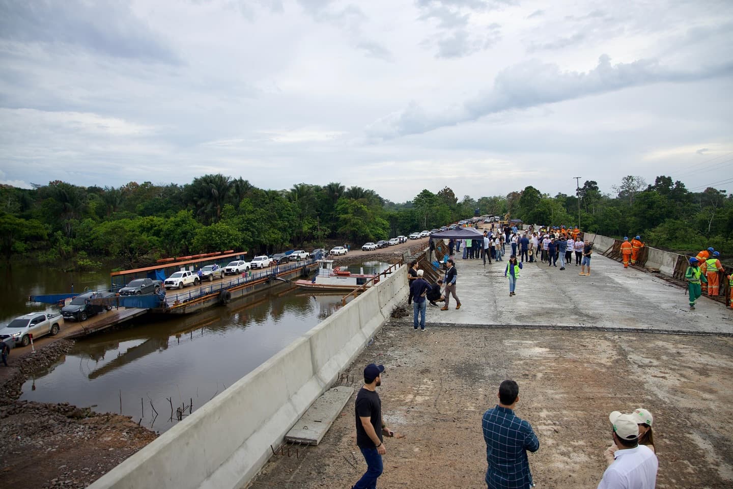 Calendário eleitoral: pré-candidatos buscam acelerar obras de grande visibilidade eleitoral no AM