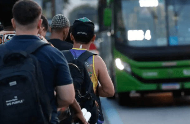 Estudo aponta que brasileiros trabalham menos que a média global