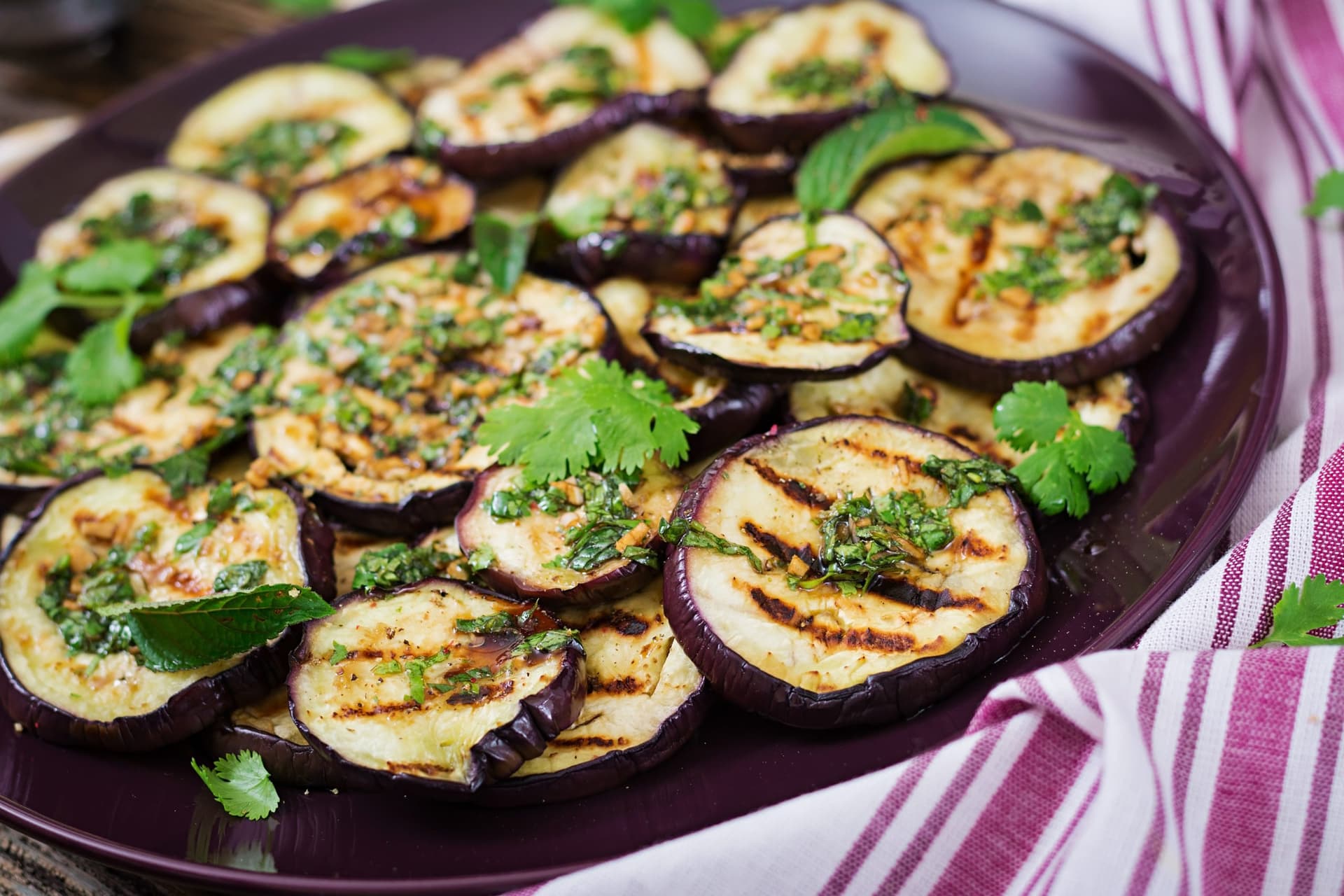 De lasanhas a pastinhas: os motivos que fazem da berinjela um ingrediente indispensável