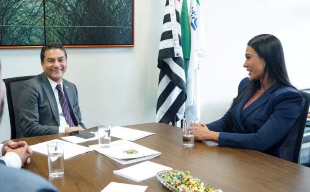 Gracyanne Barbosa se filia ao Republicanos e mira candidatura a deputada federal