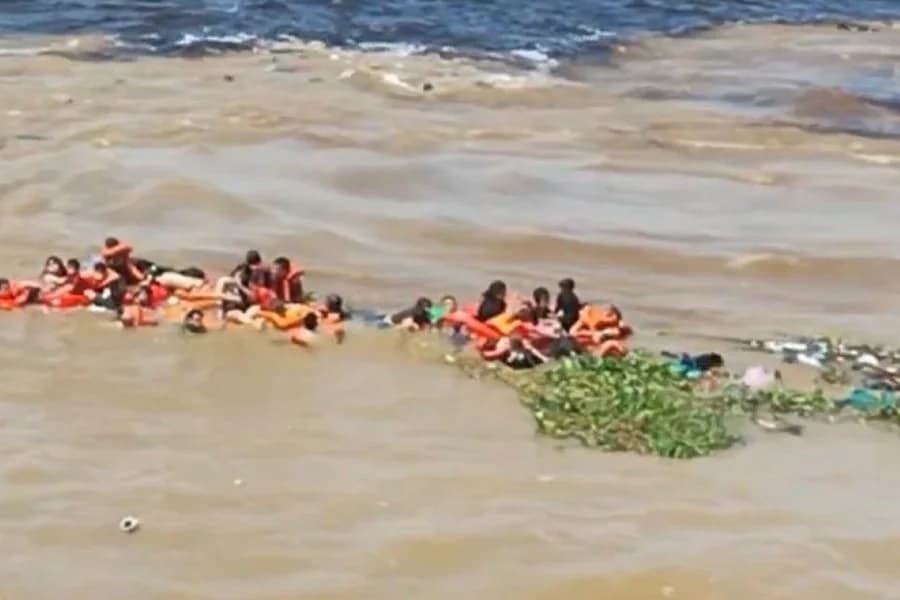 Naufrágio no Rio Solimões: bombeiros retomam buscas por sete desaparecidos