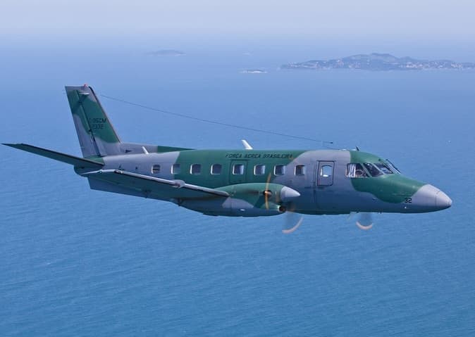 Voar de graça nos aviões da FAB: como funciona, quanto tempo demora e o relato de quem já embarcou