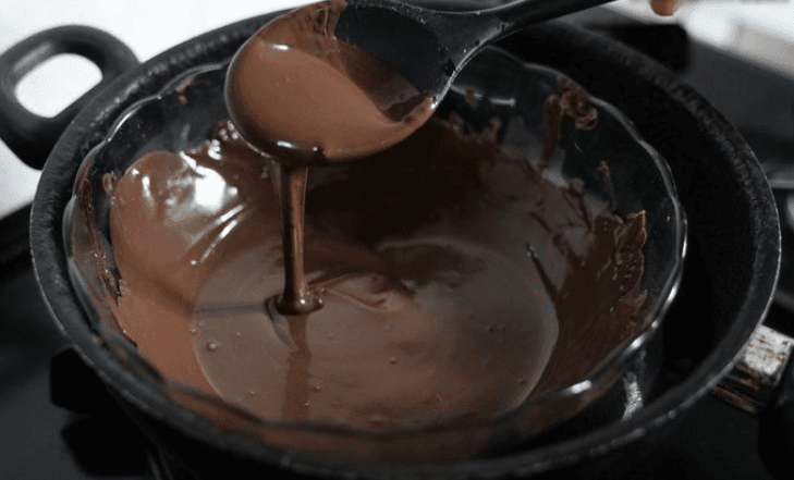 Do cacau ao chocolate artesanal, mulheres transformam tradição em renda no interior do Amazonas