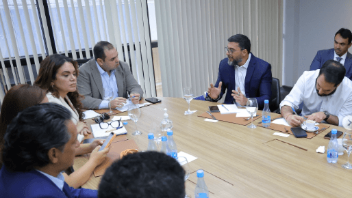 Wilson Lima articula nos bastidores e mantém discrição em agenda com Cidade