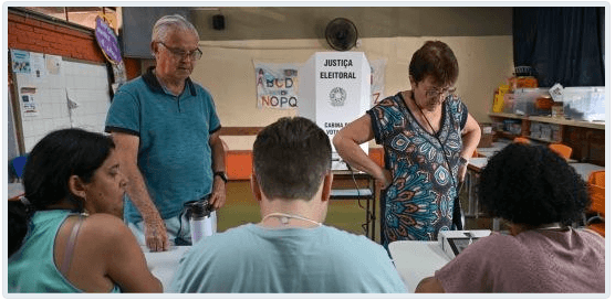 Eleitores idosos ainda tem fôlego e poder para influenciar as urnas em 2026