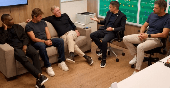 Ancelotti volta ao Brasil e traça plano para montar novo time da Seleção