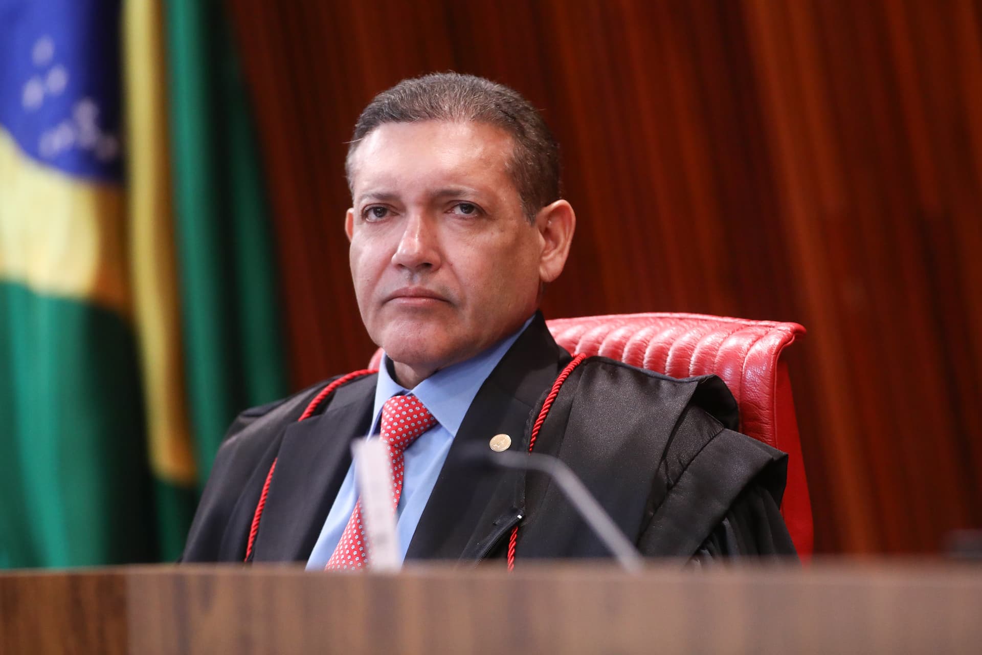 TSE manda Meta preservar dados de perfis que atacaram Flávio