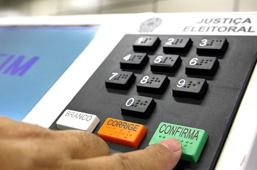 Candidatos do 2º turno têm proteção contra prisão até 27 de outubro