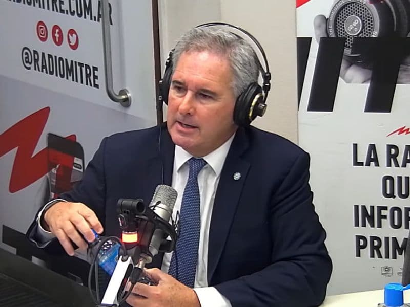 Chanceler argentino reitera apoio a Flávio e nega romper relação com Brasil