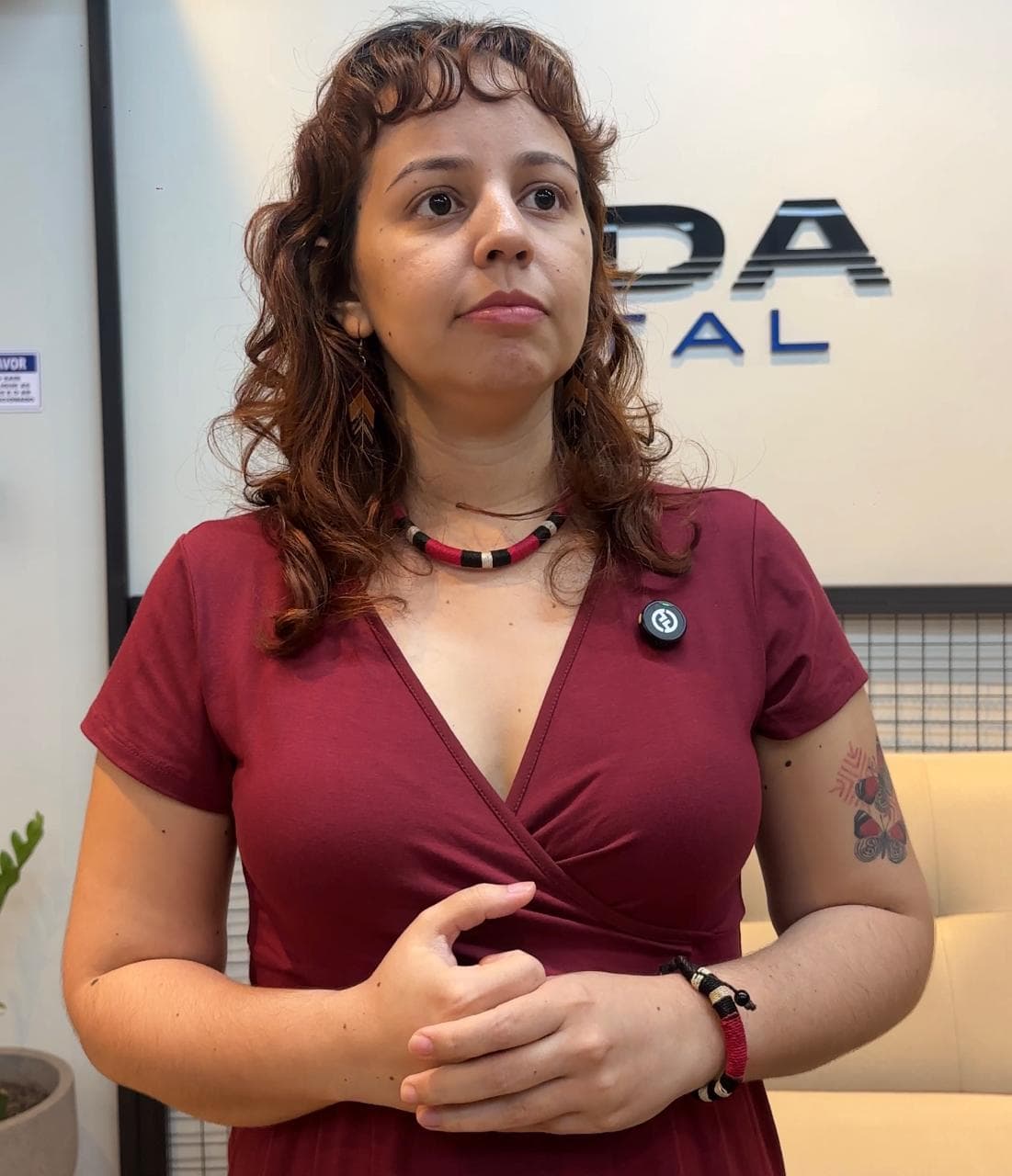 Juliana Frota propõe fim da escala 6×1 e jornada de 36 horas no Amazonas