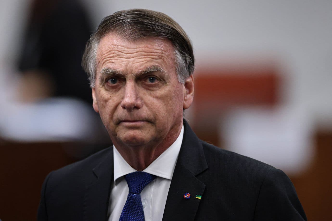 Moraes libera Bolsonaro para ir ao dentista, mas veta atendimento com esposa de Flávio