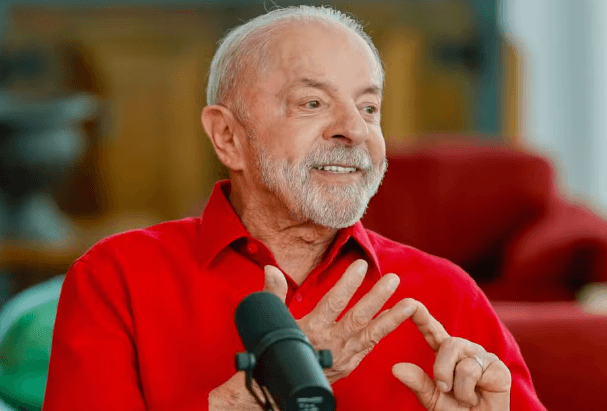 Lula reage à suspensão de canal no WhatsApp determinada por Nunes Marques