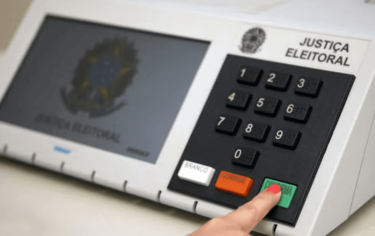 Na urna, uma escolha de segundos pode cobrar quatro anos de conta