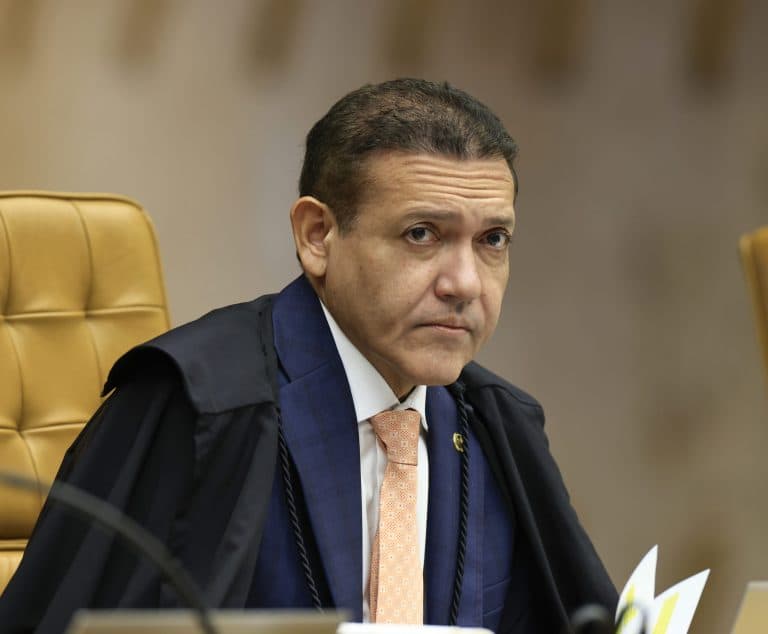 Defesa de Bolsonaro pede ao STF nova suspensão da pena; Nunes Marques será relator