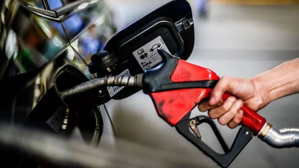 Governo anuncia medidas para reduzir preços da gasolina e do diesel