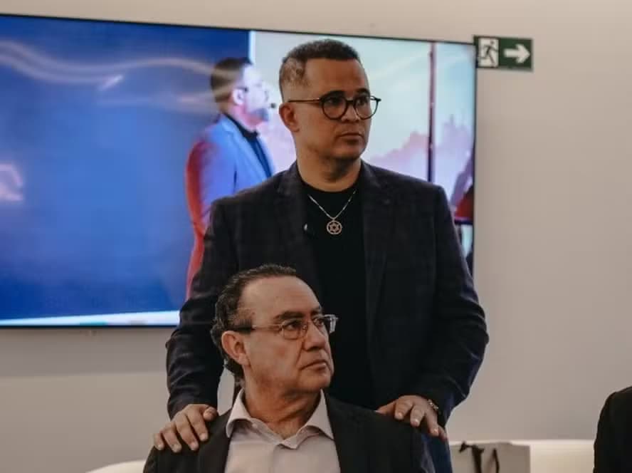 Augusto Cury lamenta morte do cantor Rick em acidente