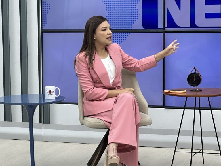 Joana Darc promete dividir semana entre Brasília e Amazonas
