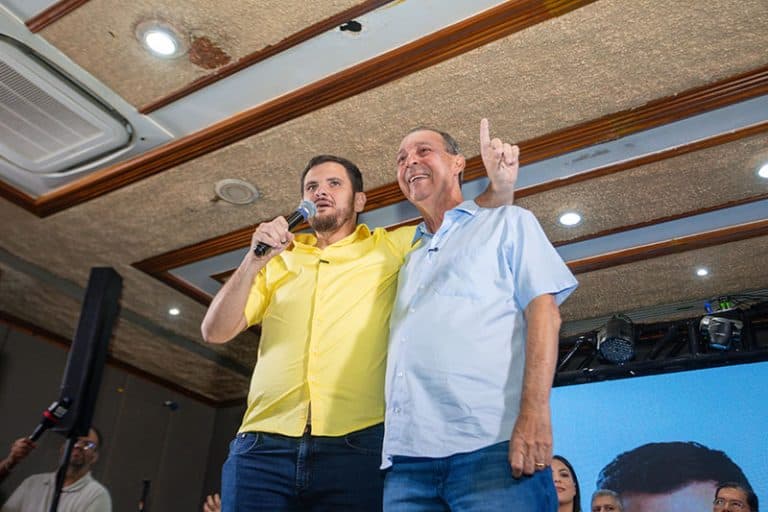 Renato Junior parabeniza Omar Aziz e defende parceria entre Prefeitura e Governo