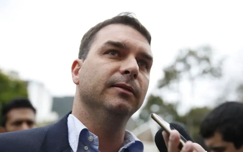 Direita do AM se manifesta após ida de Flávio Bolsonaro aos EUA