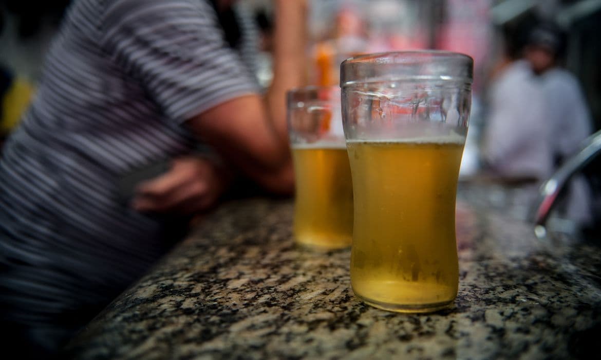 TRE-AM revoga lei seca e libera bebida alcoólica em Manaus no 2º turno