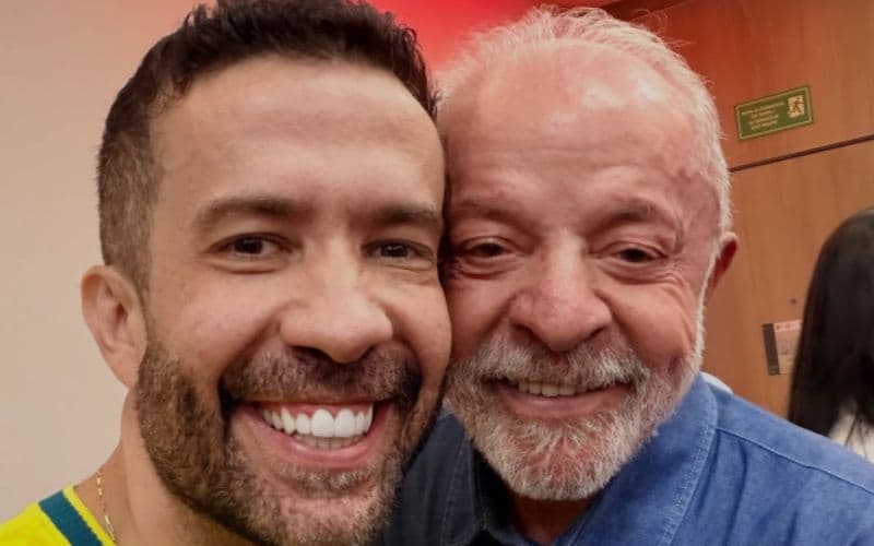 Lula promete ampliar contato direto com a população e cita Janones